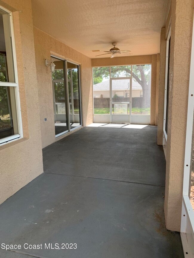 Building Photo - 950 Nixon Cir NE