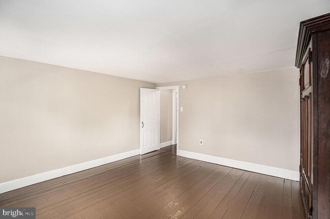 Building Photo - 363 Spring Mill Ave