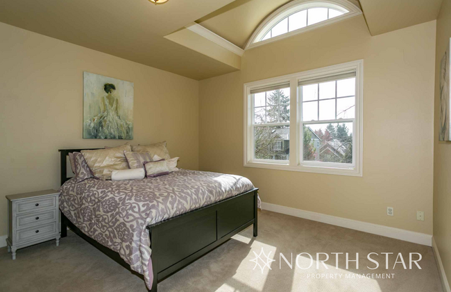 Building Photo - Stunning Home in Hidden Creek