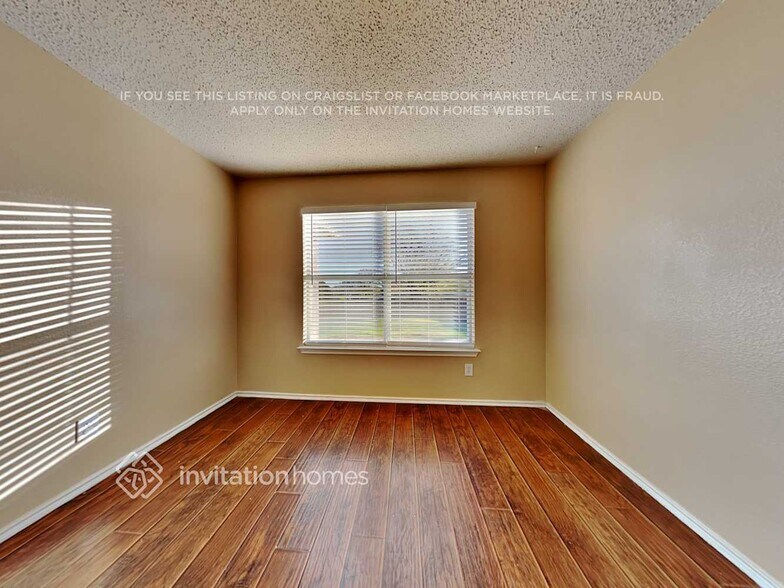 Building Photo - 2100 Collington Dr