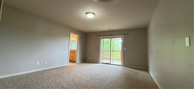 Building Photo - 2175 Mayfly St