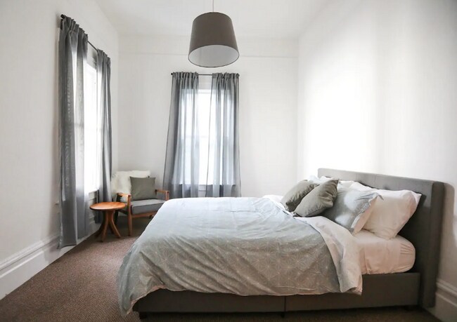 Building Photo - BACK ON THE MARKET! Rare historic waterfront home in Sausalito w/bay views, water access, office/...