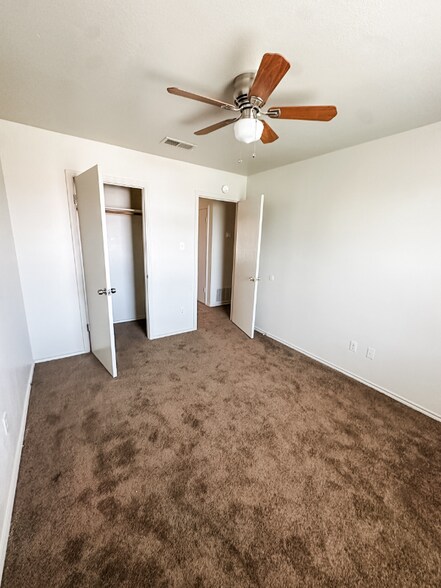Building Photo - 1604 Windward Dr