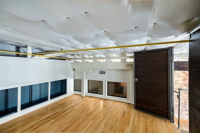 Building Photo - 2220 S Harwood St