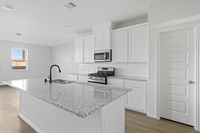 Building Photo - 27806 Western Crk Ct