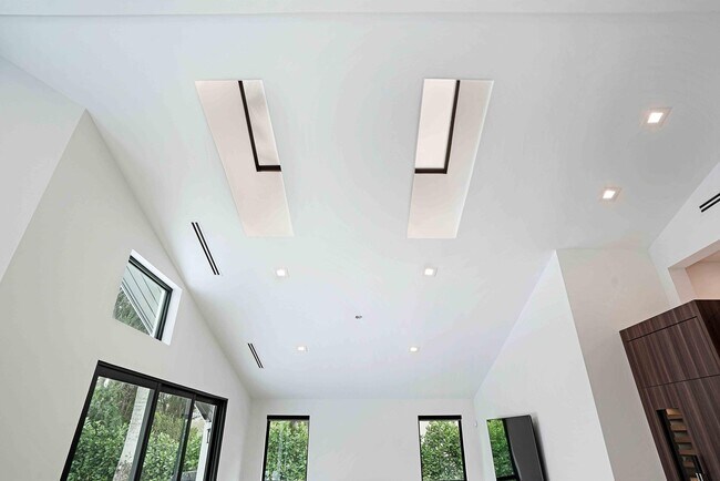 Building Photo - 3012 NW 61st St