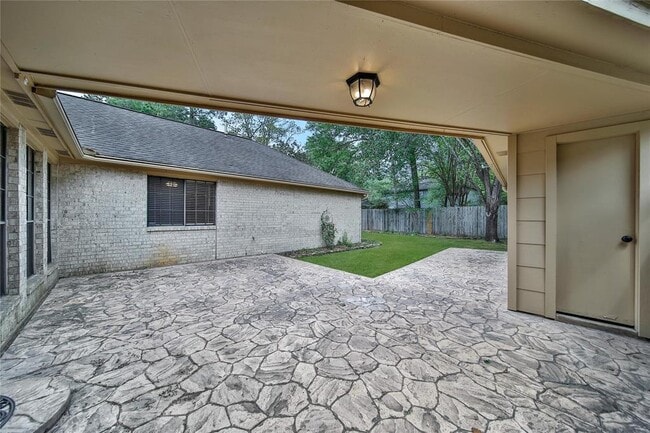 Building Photo - 3939 Fawn Creek Dr