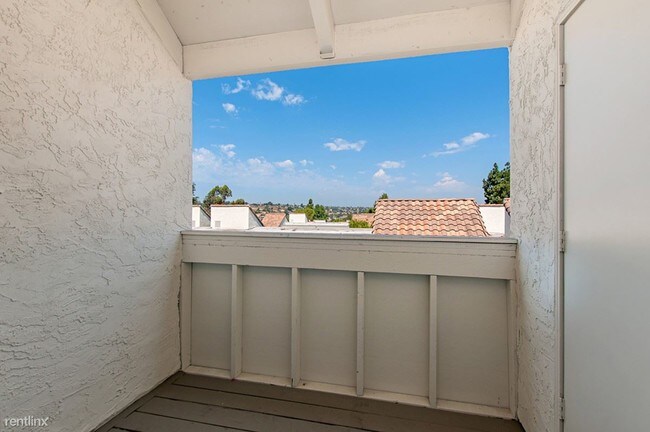 Building Photo - 8517 Paradise Valley Rd