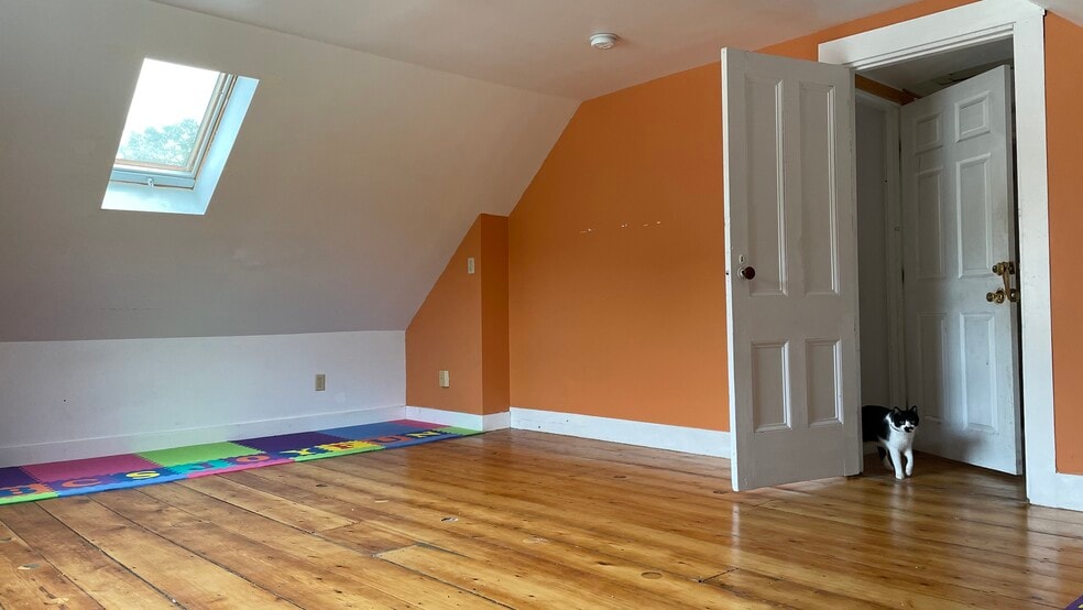 Building Photo - 6 Narragansett St