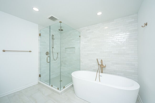 Building Photo - 1791 Dunbarton Dr