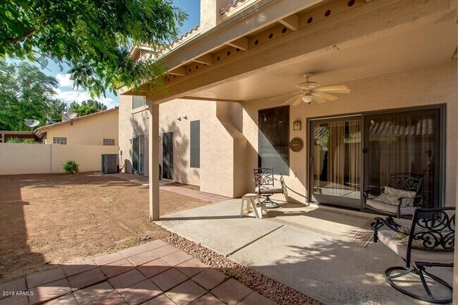 Building Photo - Location! Location! Beautiful 4 Bedroom/ 3 Bath Home! Ray/Kyrene