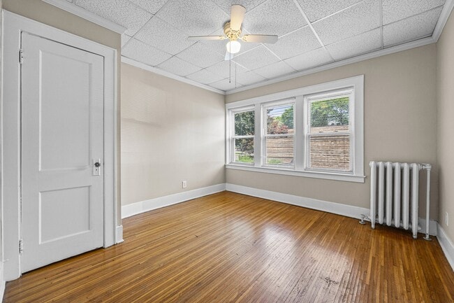 Building Photo - 1625 East Ave
