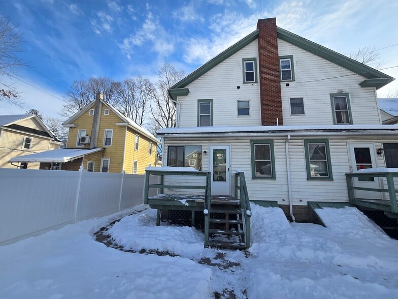 Building Photo - 146 Analomink St