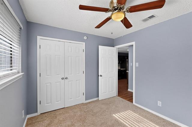 Building Photo - 1902 N Irving Heights Dr