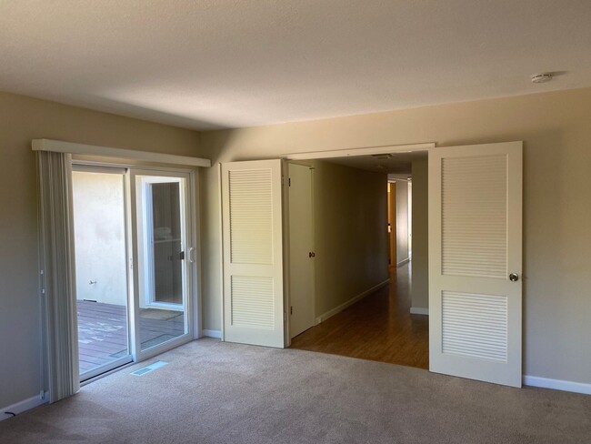 Building Photo - Quiet Sunnyvale Home