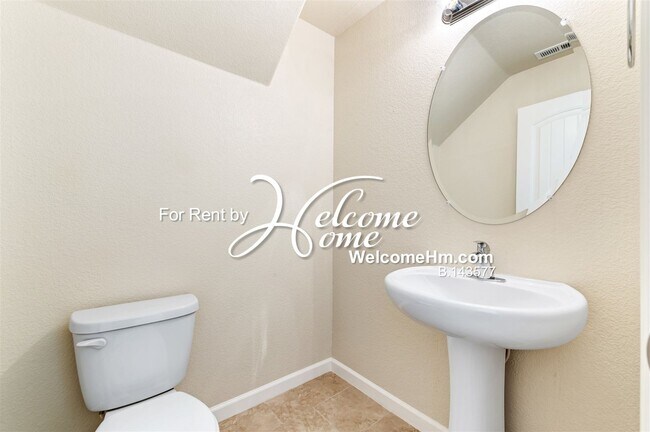 Building Photo - Beautiful Capital Village Home