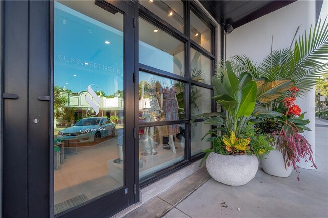 Building Photo - 762 S Village Cir
