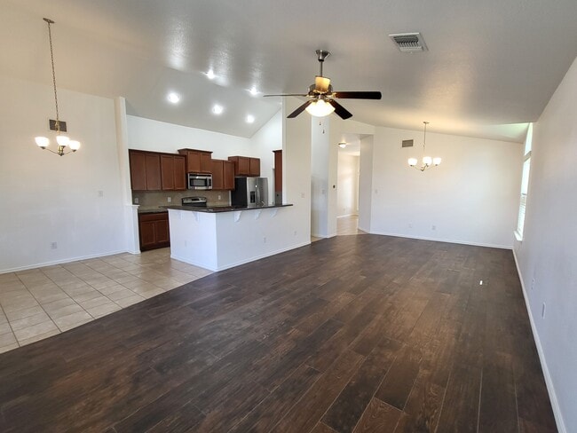 Building Photo - 6709 Mustang Creek Rd