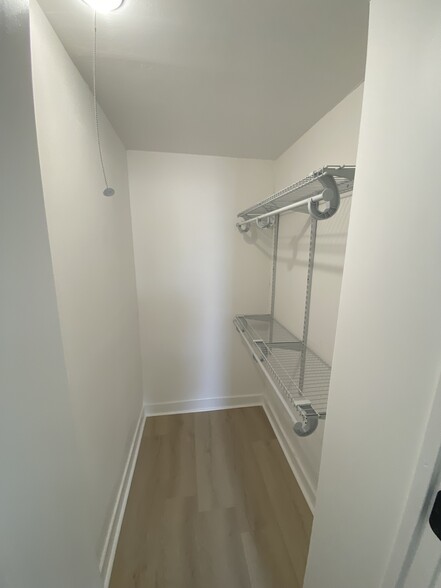 Building Photo - 1322 W Ohio St