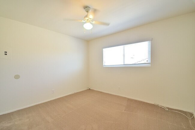 Building Photo - t2603