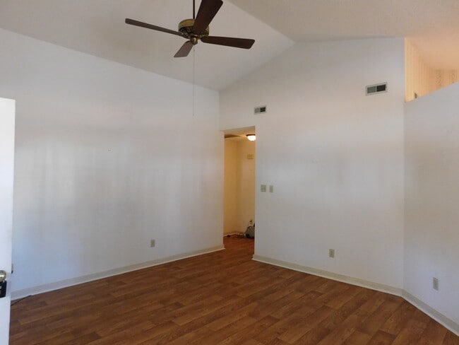 Building Photo - 2801 Currituck Ct