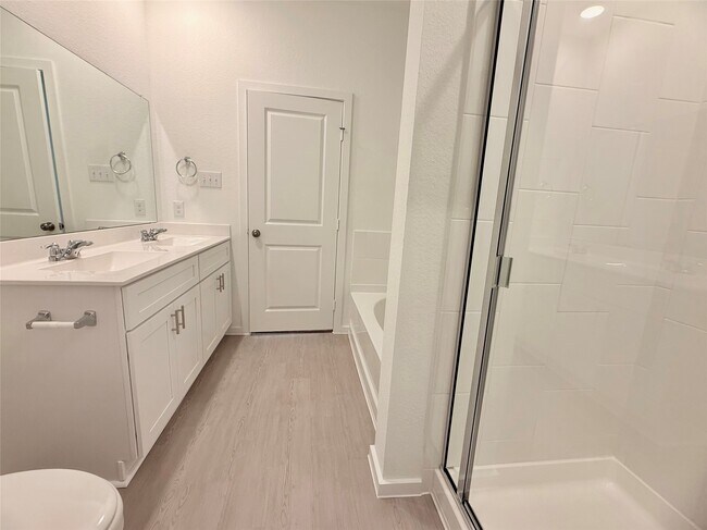 Building Photo - 24657 Monarch Forest Dr