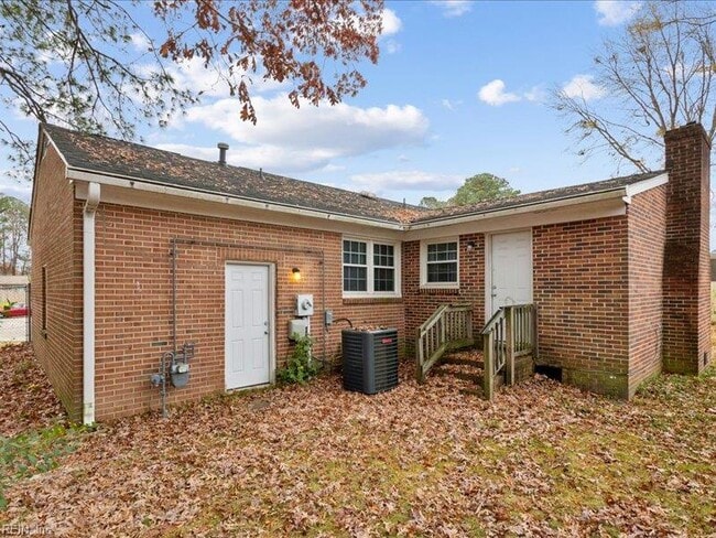 Building Photo - 13202 Aqueduct Dr