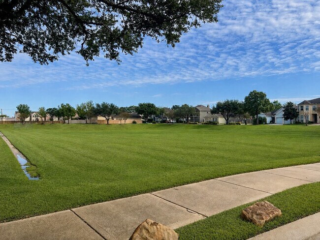 Building Photo - 6110 Fulton Meadows Ln