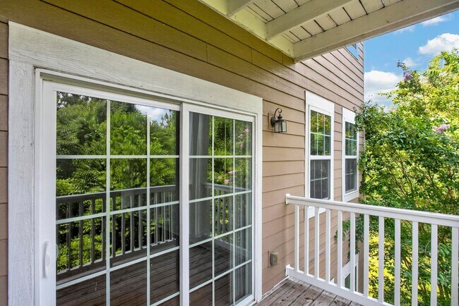 Building Photo - 8605 Peckham Ln