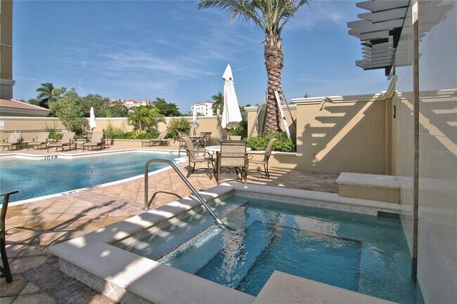 Building Photo - 1064 N Tamiami Trl