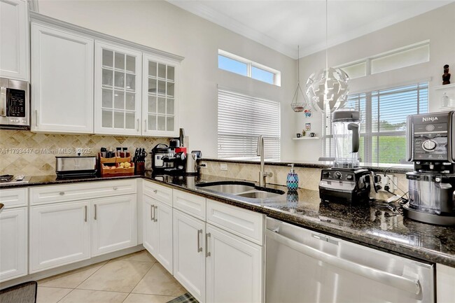 Building Photo - 8840 S Miralago Way