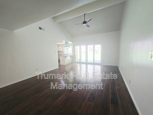 Building Photo - 3933 Karen Lynn Dr
