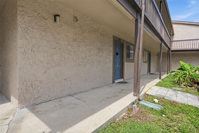 Building Photo - 6314 Newtown Cir