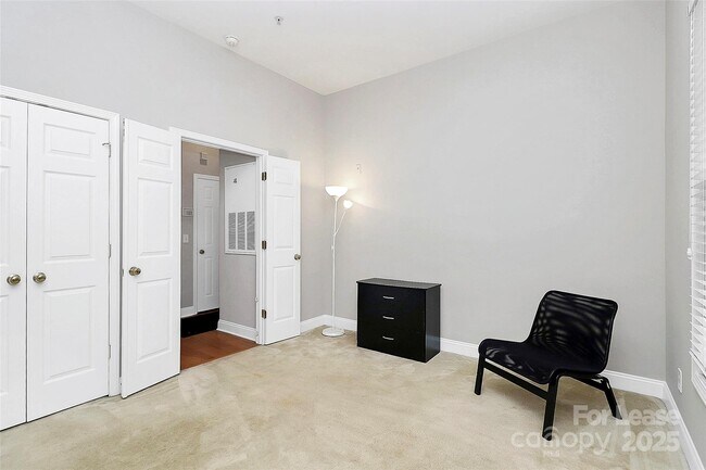 Building Photo - 793 Garden District Dr