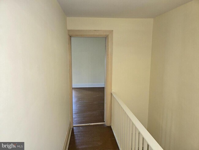 Building Photo - 418 S Arch St