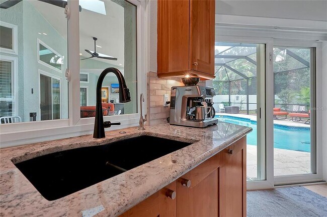 Building Photo - 7705 Apple Tree Cir