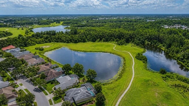 Building Photo - 357 Fairway Pointe Cir