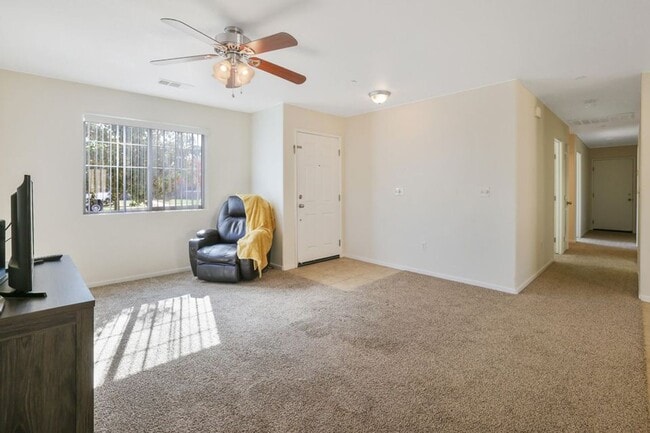 Building Photo - 467 Descanso Bay Ct