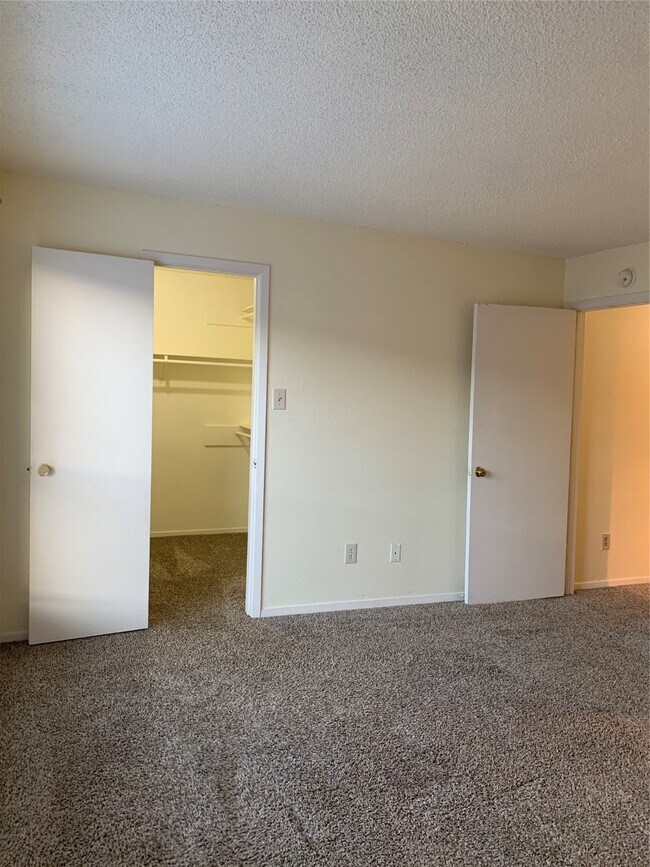 Building Photo - 3766 Tanglewilde St