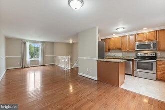 Building Photo - 8454 Rippled Creek Ct