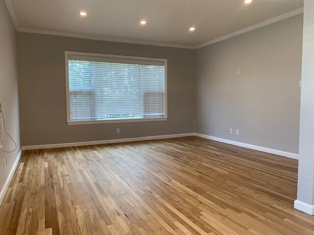 Living room - 12713 Venice Blvd