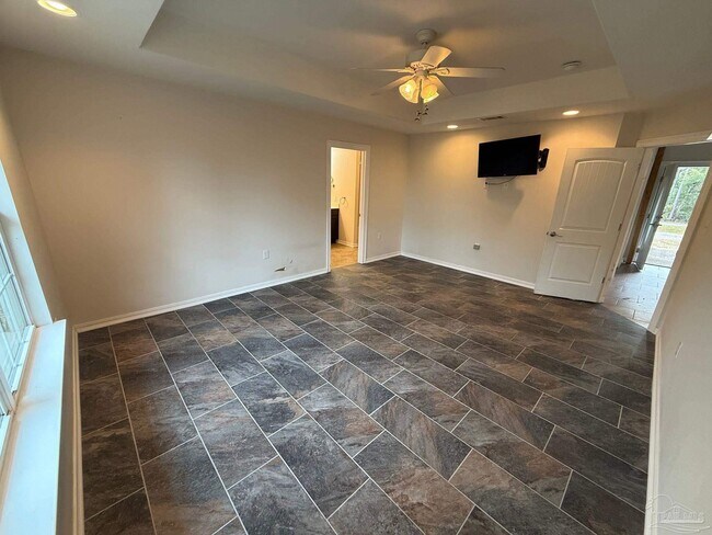 Building Photo - 6640 Tidal Bay Dr