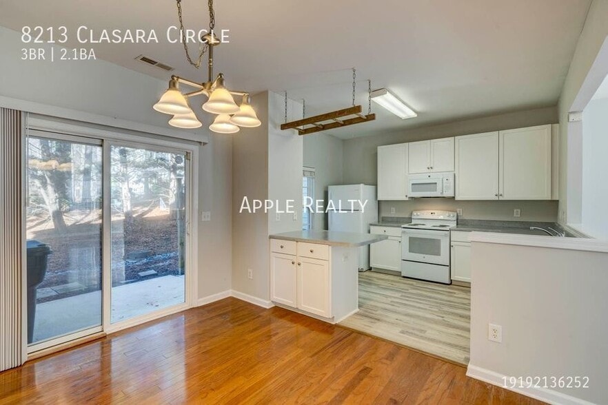 Building Photo - 8213 Clasara Cir