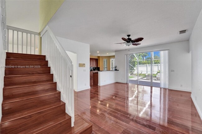 Building Photo - 10730 NW 56th Ct