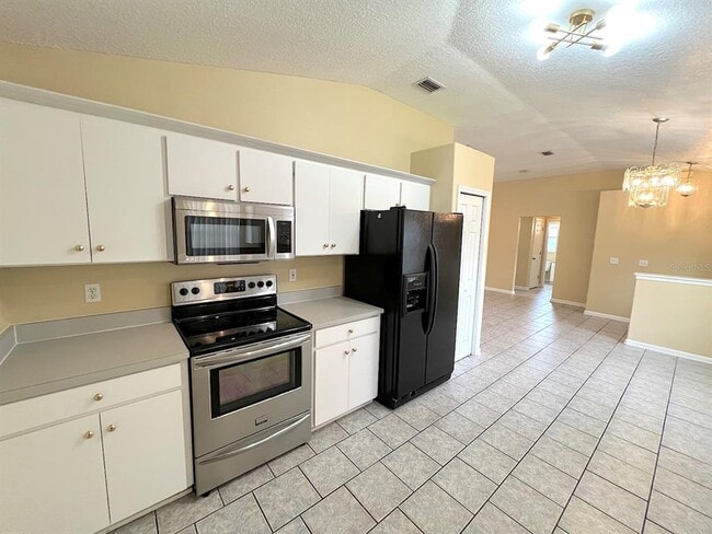 Building Photo - 122 Parkview Dr
