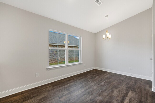 Building Photo - 105 Sorrelweed Dr