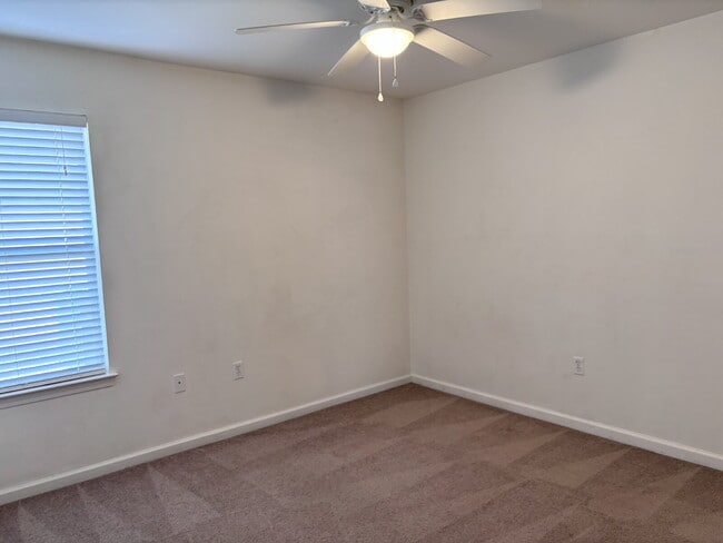 Building Photo - "Charming 3-Bedroom Home with 2 Full Baths on 7th Ave, Shalimar!"