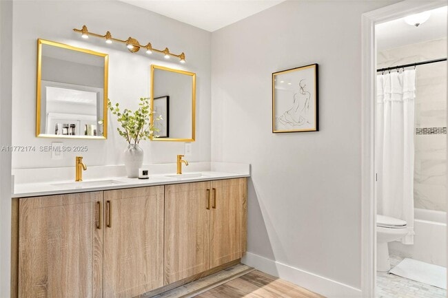 Building Photo - 911 SW 57th Ave