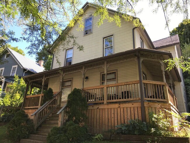 Primary Photo - 108-110 Hudson St