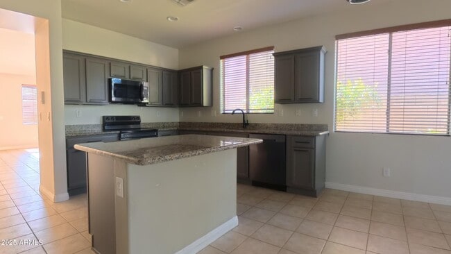 Building Photo - 39816 N Thunder Hills Ln